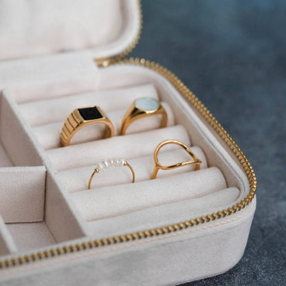 Anillo con Mini Perlas