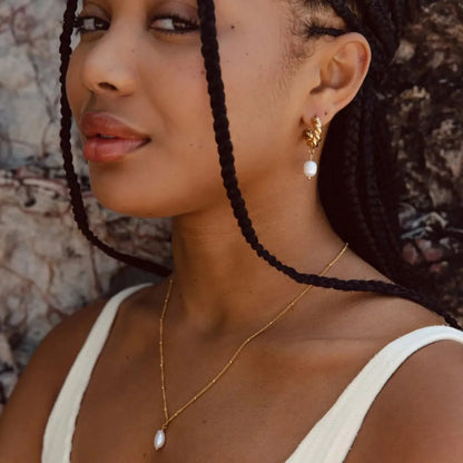 Collar con Colgante de Perla Barroca