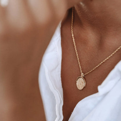 Collar Sol Dorado